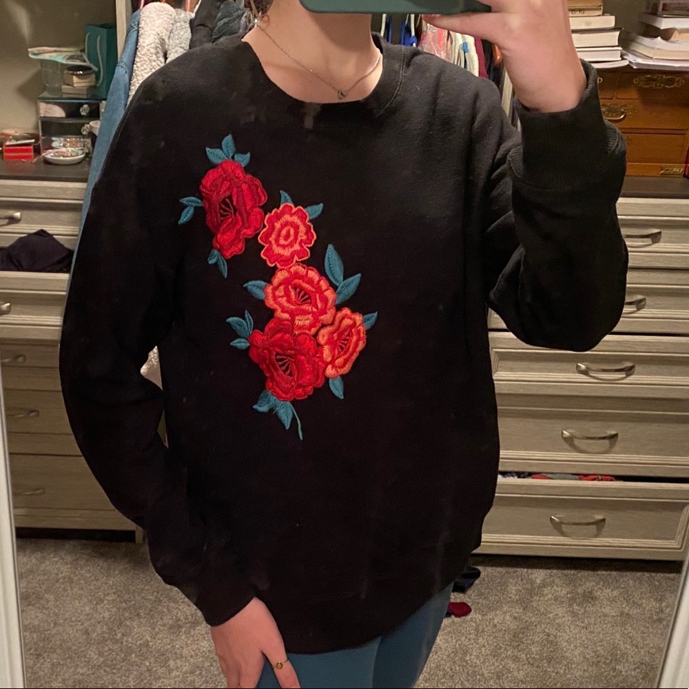Black Hollister Sweater Red Roses